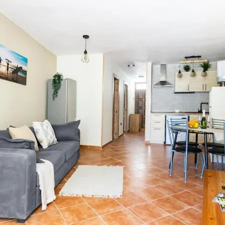 Cosy Apartment In Los Cristianos 5Min To The Ocean Exterior photo