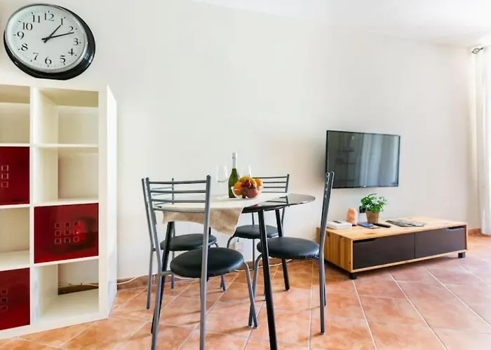 Cosy Apartment In Los Cristianos 5Min To The Ocean